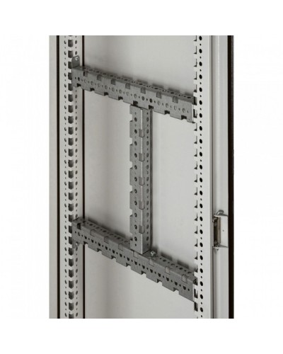 Набор траверсов Legrand 020532 в Тюмени Аксессуары для стоек и шкафов Pintop.ru