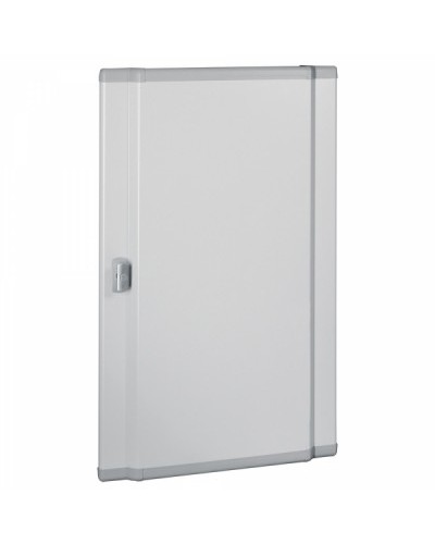 Дверь изогнутая металлическая Legrand 020557 в Тюмени Аксессуары для стоек и шкафов Pintop.ru