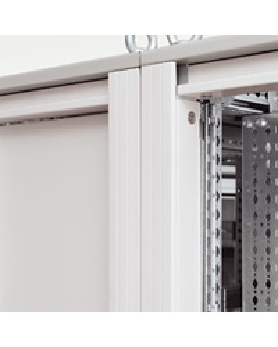 Облицовка Legrand 020563 в Тюмени Аксессуары для стоек и шкафов Pintop.ru