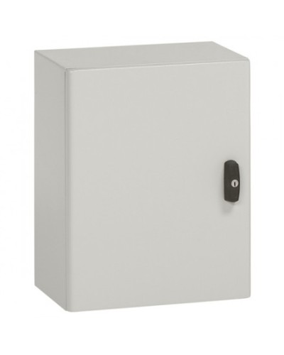 Щит навесной Legrand 035509 в Тюмени Щиты электрические Pintop.ru