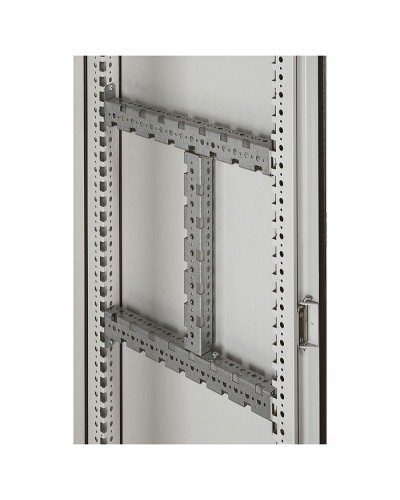 Траверс многофункциональный Legrand 048027 в Тюмени Аксессуары для стоек и шкафов Pintop.ru