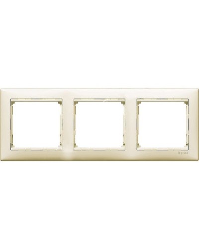Рамка Valena 3 поста LEGRAND 774353 в Тюмени Аксессуары для кабель-канала Pintop.ru