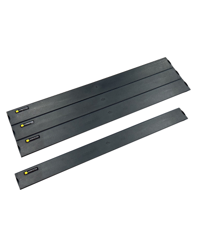 19 пластиковая фальш-панель 4U, разделяемая, быстросъемная, черная LANMASTER LAN-CB-FPP-4U в Тюмени Аксессуары для стоек и шкафов Pintop.ru